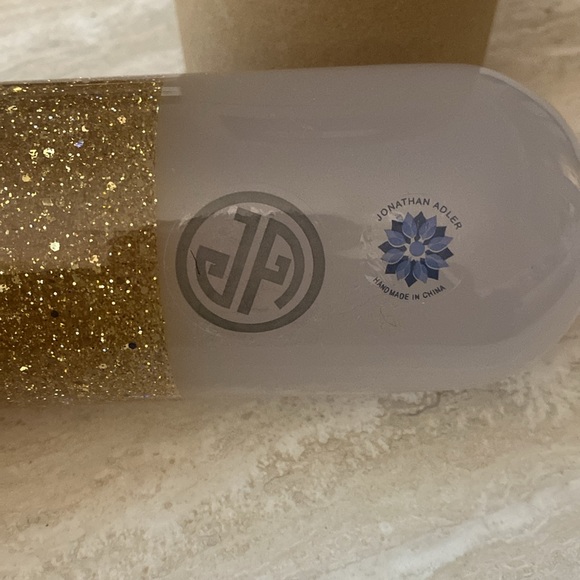 Jonathan Adler Acrylic Pill 150mg - Picture 4 of 5